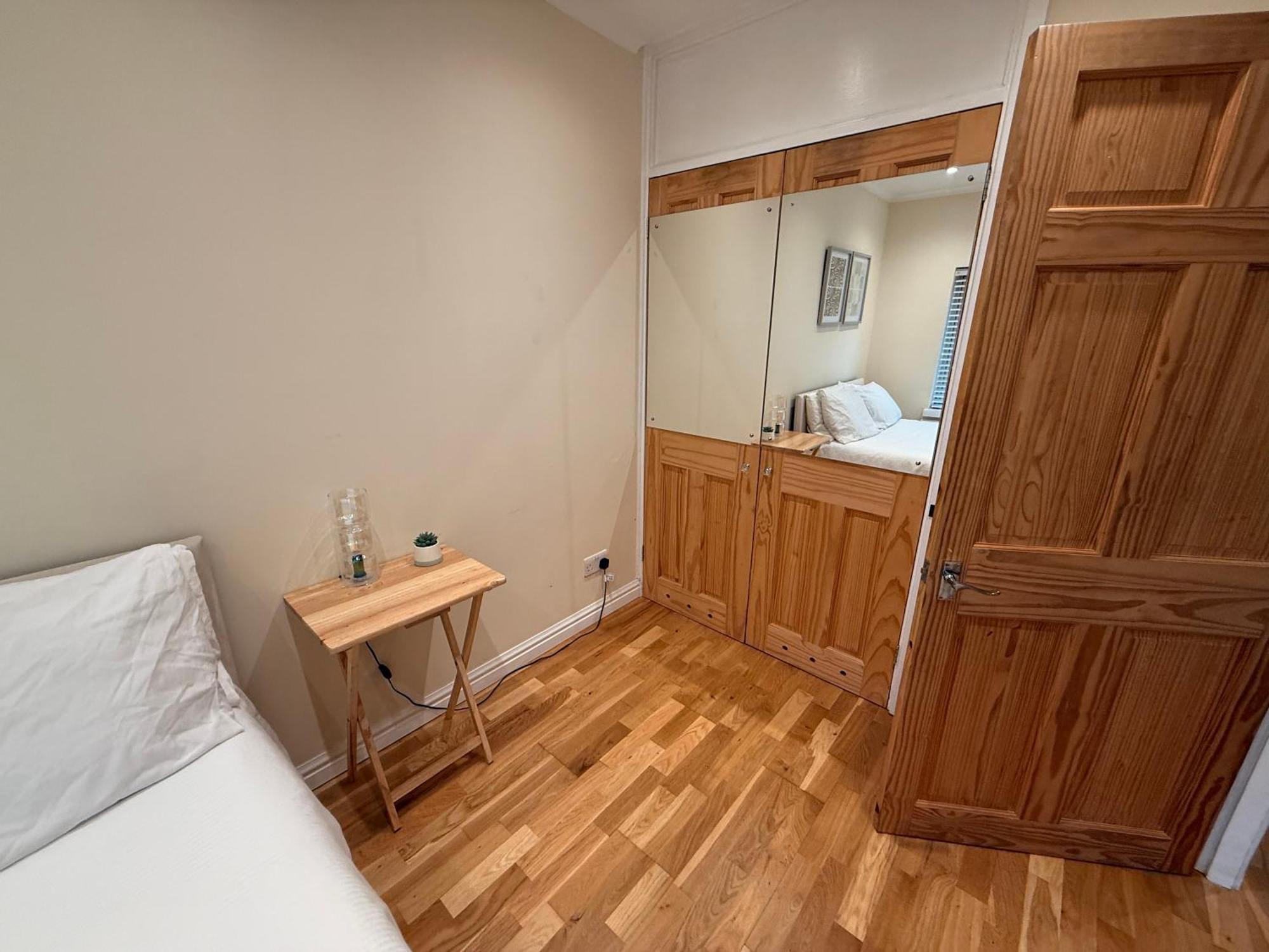 Two Bedroom Flat In The Heart Of ลอนดอน ภายนอก รูปภาพ