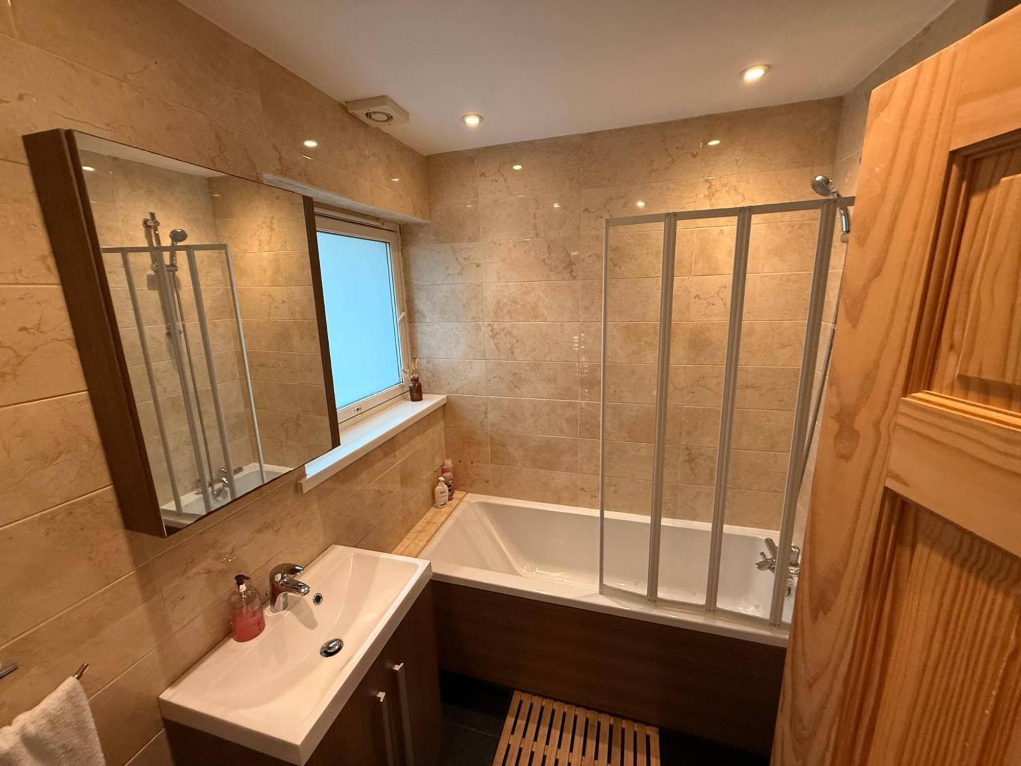 Two Bedroom Flat In The Heart Of ลอนดอน ภายนอก รูปภาพ