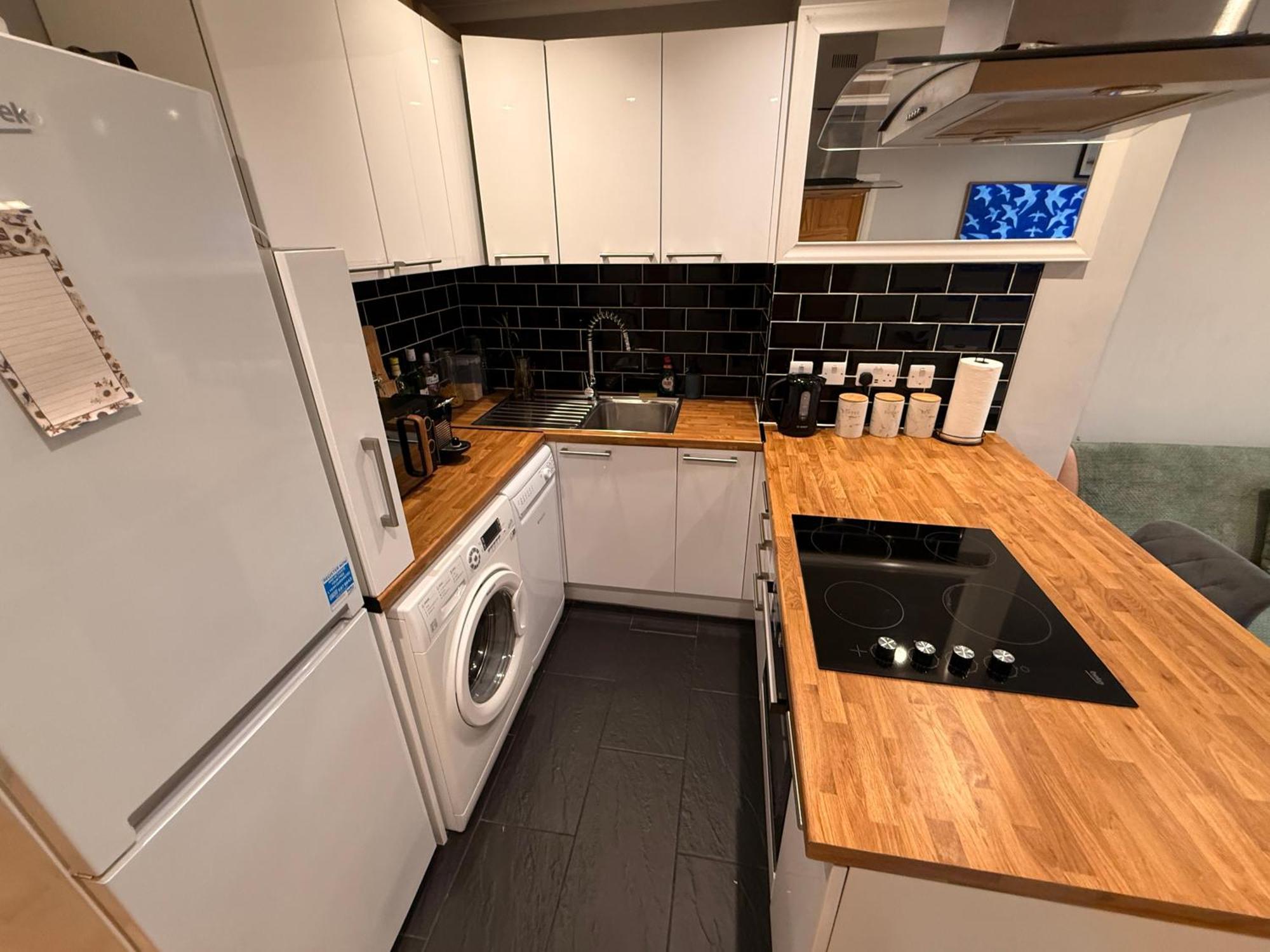 Two Bedroom Flat In The Heart Of ลอนดอน ภายนอก รูปภาพ