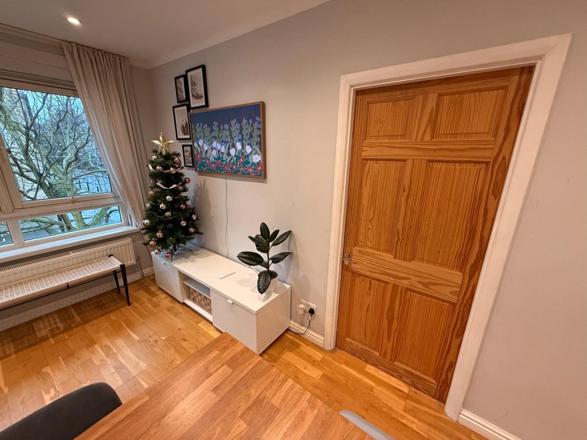 Two Bedroom Flat In The Heart Of ลอนดอน ภายนอก รูปภาพ